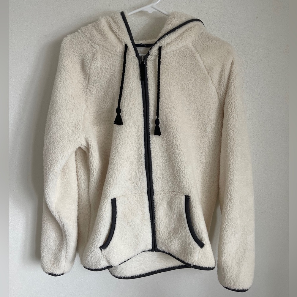American Eagle Outfitters Women’s Teddy Zip Up